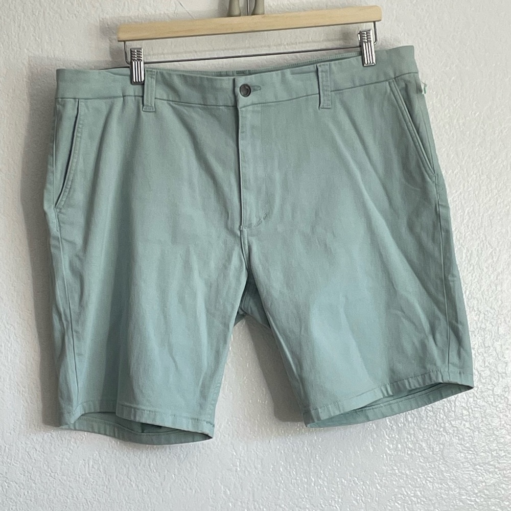JOE'S Men's CAPRI SEA Trouser Short Size: 38